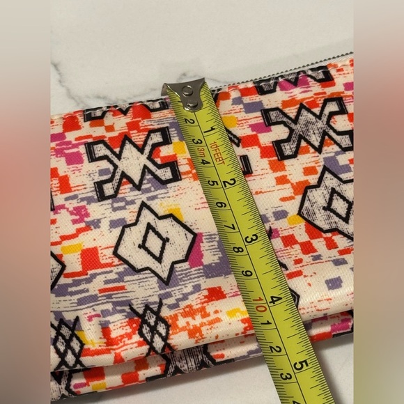 Kestrel Zip Clutch - Picture 4 of 6